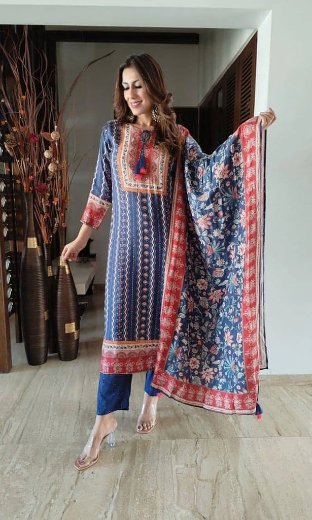 Step Up Your Fashion Game with Exquisite Designer Kurti Sets